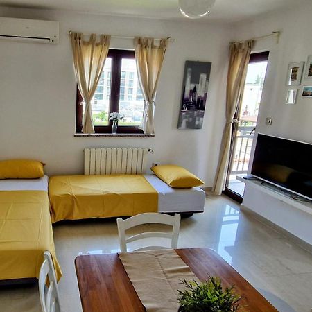Apartments Villa Alba II 포레치 객실 사진